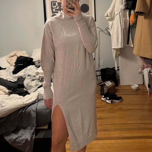Aritzia sweater dress in light grey with mock neck - Picture 3 of 5